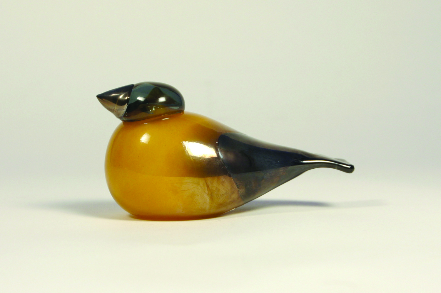  Designed by Oiva Toikka (Finnish, born 1931).&nbsp; American Goldfinch,  2004.&nbsp;Blown glass;&nbsp;2 3/4 x 5 1/2 x 2 7/8 in. Collection of Museum of Glass, Tacoma, Washington, Museum purchase from Iittala, Inc. Photo courtesy of Iittala, Inc. 